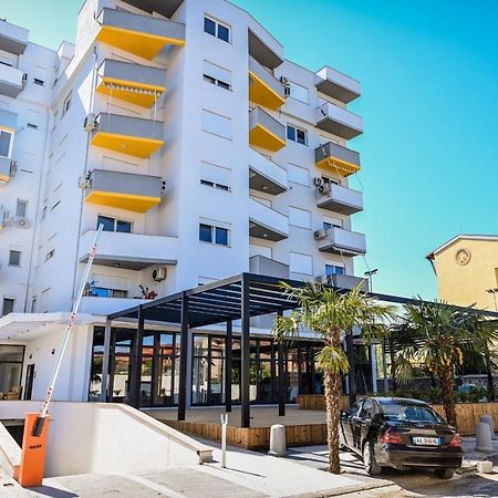 New Central Apartment Shkoder Luaran gambar