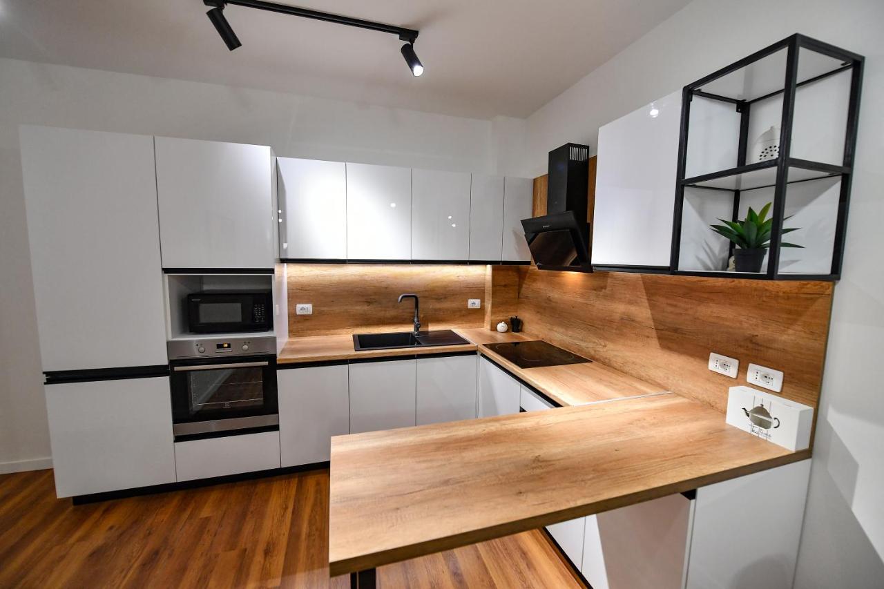 New Central Apartment Shkoder Luaran gambar