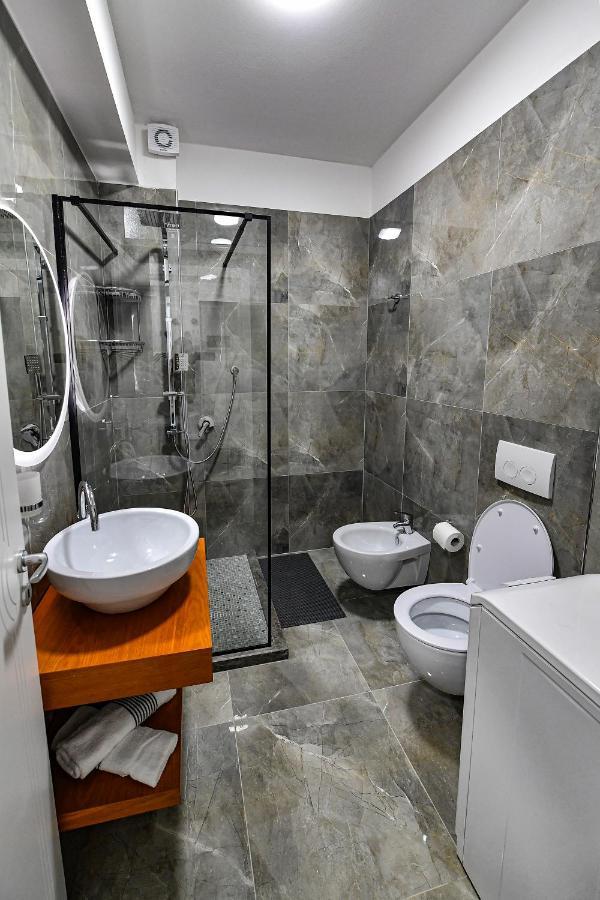 New Central Apartment Shkoder Luaran gambar