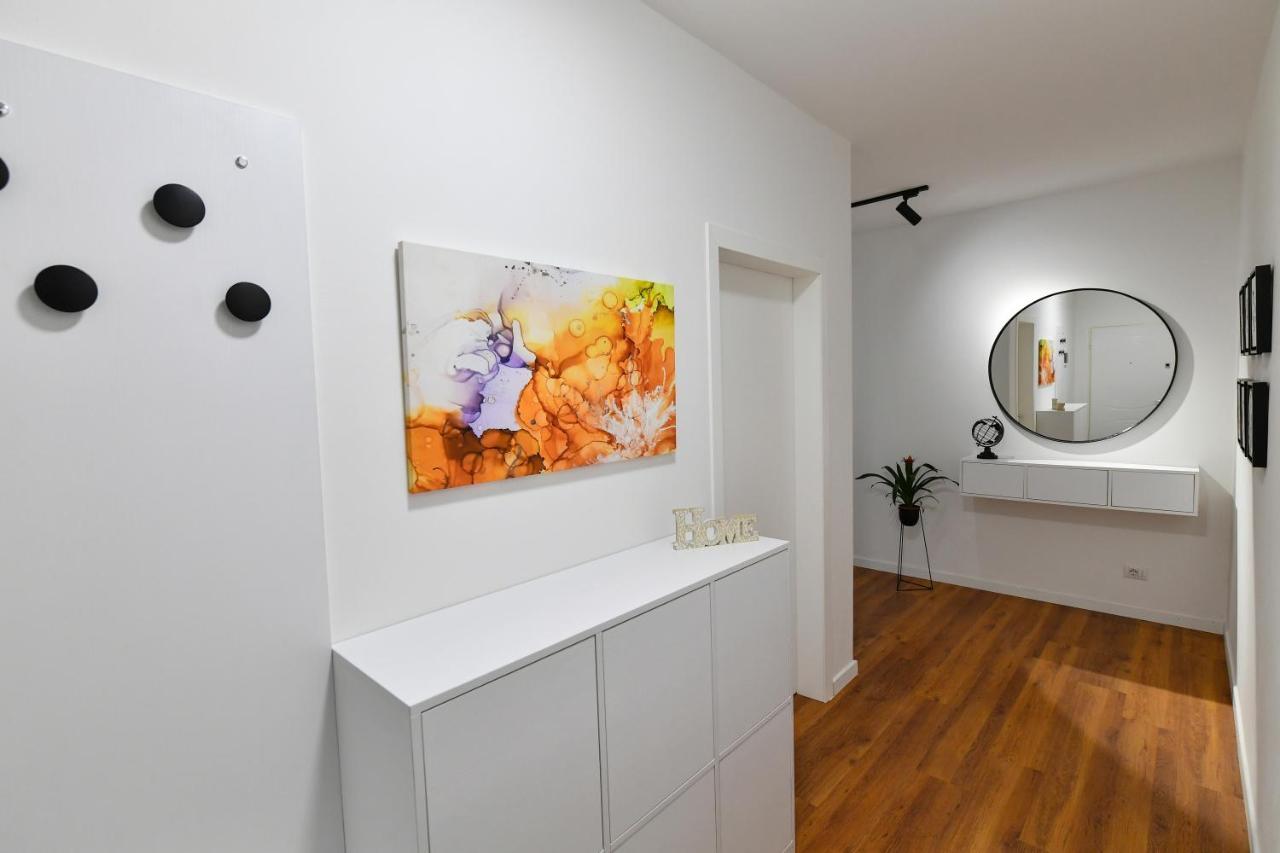 New Central Apartment Shkoder Luaran gambar