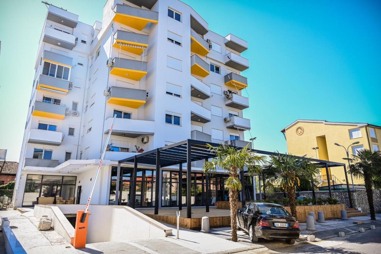 New Central Apartment Shkoder Luaran gambar